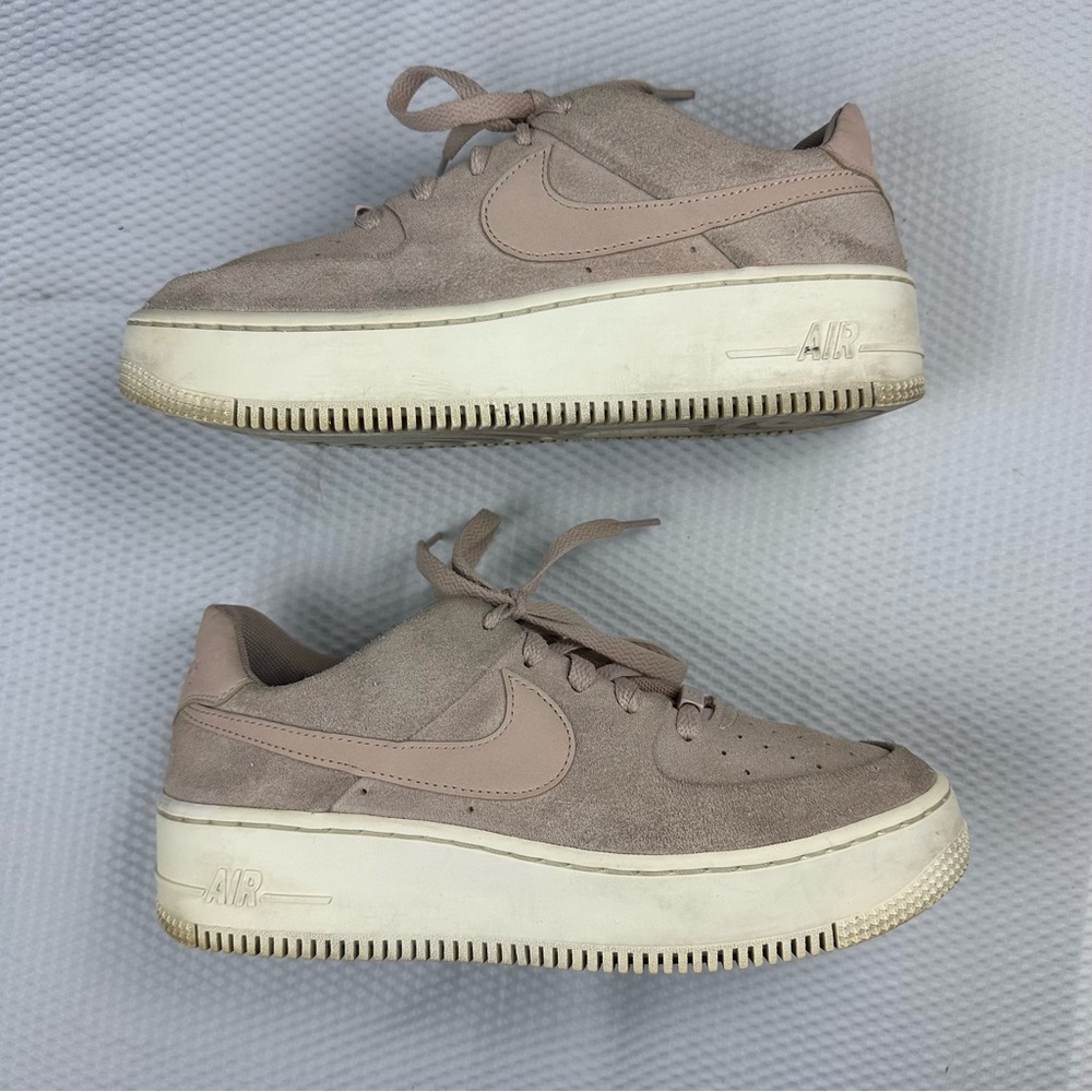 Nike Air Force 1 sage low particle beige pink